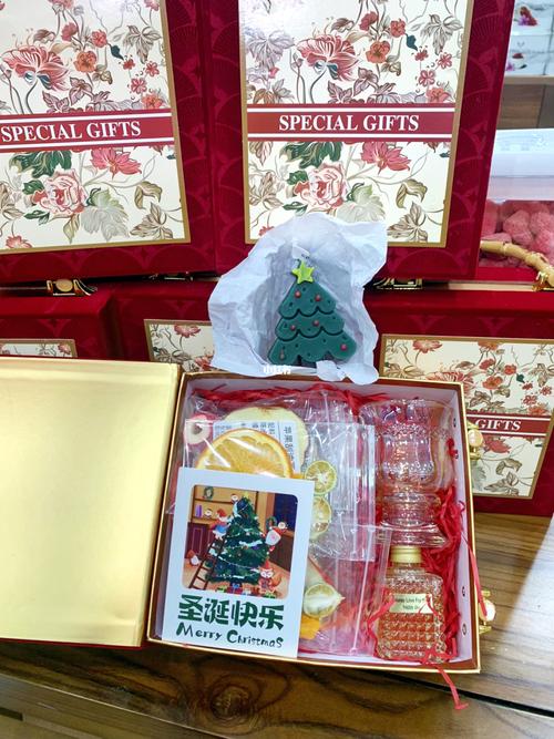 圣诞节学生送什么礼物,圣诞节学生送什么礼物好,圣诞节礼物排行榜前十名?