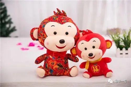 属猴女喜欢什么礼物,属猴女喜欢什么礼物豪车豪宅,潮玩宇宙猴卡怎么送人?