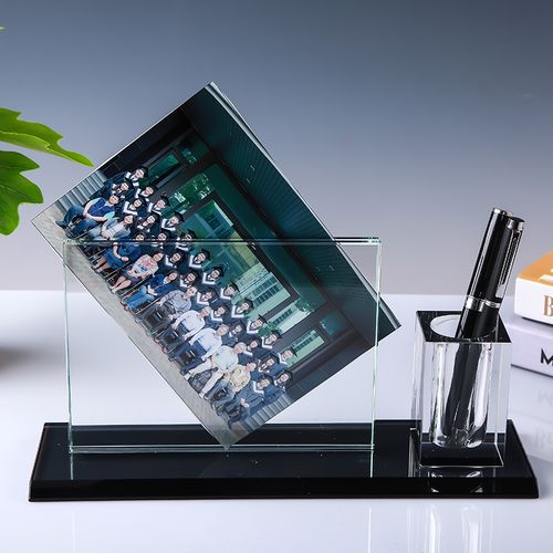 送毕业生什么礼物好，送毕业生什么礼物好男生，毕业礼物手工推荐？