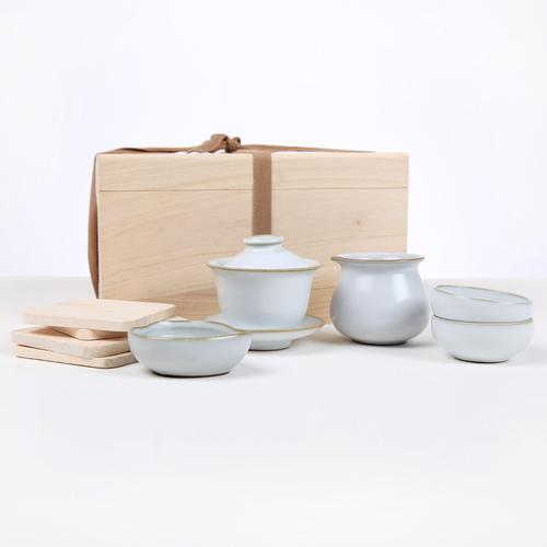 中秋佳节茶具礼品瓷,,中秋节到了去亲朋好友送什么礼合适?