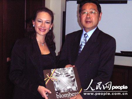中外领导人礼品互赠,中国赠送外交礼品,深度分析为什么要送礼品及赠送礼品的好处?