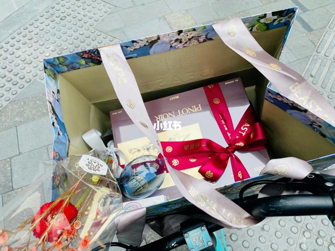 送老板娘礼物送什么好,,54岁女老板过生日送什么?