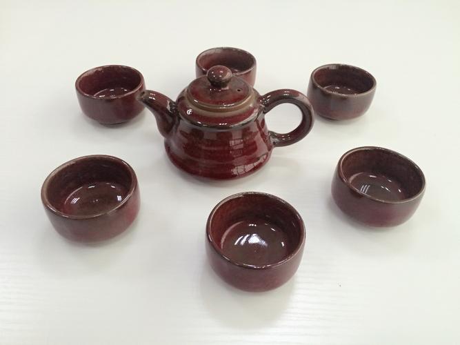 5000元的茶具套装礼品,5000元的茶具套装礼品有哪些,宋宝斋钧瓷小茶壶值多少钱?