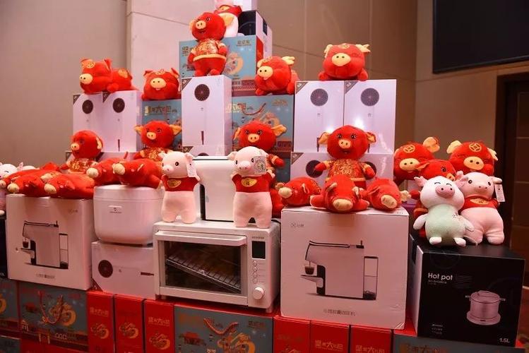 年会千元内礼品,,赵显坤在年会上穿的那件毛衣要多少钱?