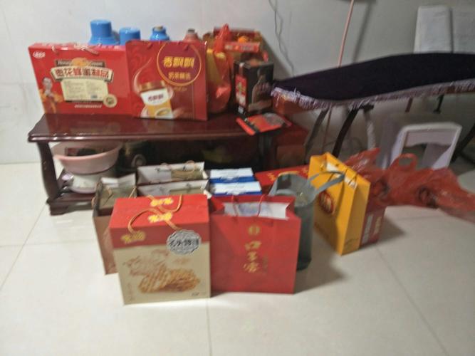 一般串门拿什么礼物,一般串门拿什么礼物比较好,去邻居家做客带什么礼物?