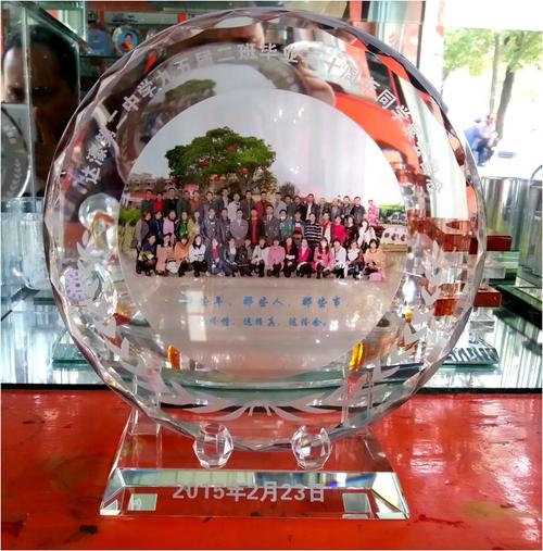 同学会赠学校礼品,同学互赠礼物的意义,同学会赠学校礼品