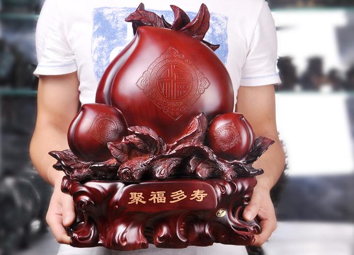 送长辈礼物什么合适,送长辈礼物什么合适呢,给老人送什么礼品比较好?