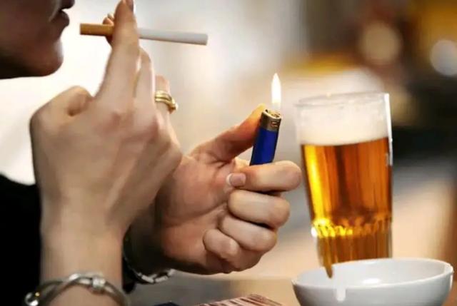 减少吸烟危害的礼品,,给客户送礼,不抽烟,不喝酒,不喝茶,送什么比较好,价格在500左右,年纪在30多岁,请?