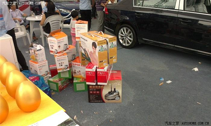 出去车展买舍小礼品,车展小礼品送什么,买车需要谈哪些优惠?