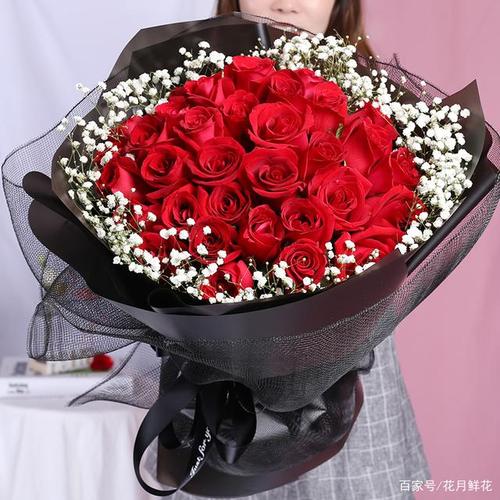带对象回家买什么礼物,,去火车站接女朋友该送她什么?鲜花除外。跪求温馨、浪漫的礼物。谢谢?