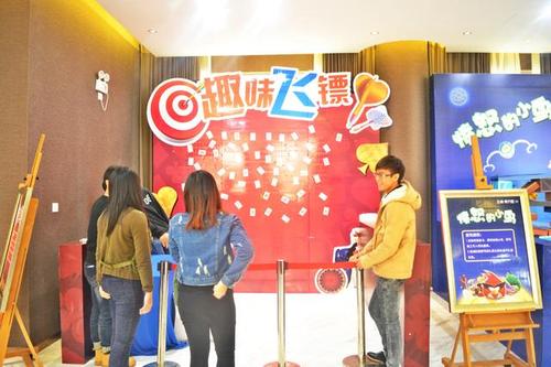 大学生游戏小礼品,大学生游戏小礼品有哪些,学校元旦晚会上玩什么互动游戏?