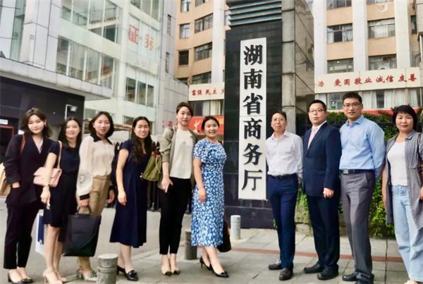 湖南特色礼品送领导,湖南特色的礼品送什么好,湖南省人民医院历任正副院长?