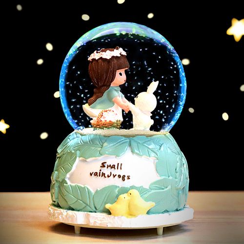 女生喜欢哪些生日礼物,女生喜欢哪些生日礼物呢,2021最打动女人的三种礼物?