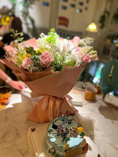 孩子十八岁送什么,孩子十八岁送什么花