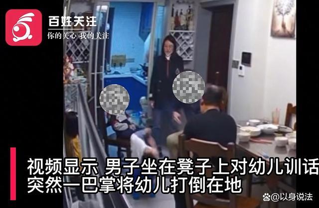 幼儿园孩子打了别人送什么,幼儿园小孩打了人家小孩该怎么说