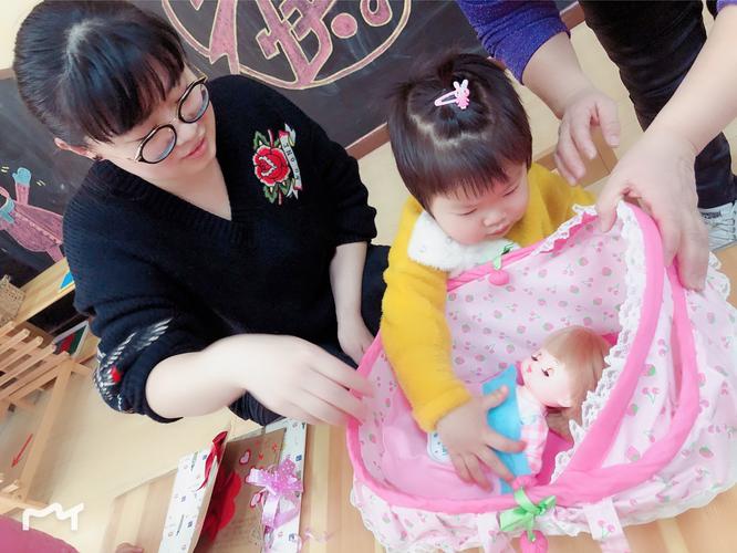 姐生孩子妹妹送什么好,自己妹妹生孩子送多少钱合适