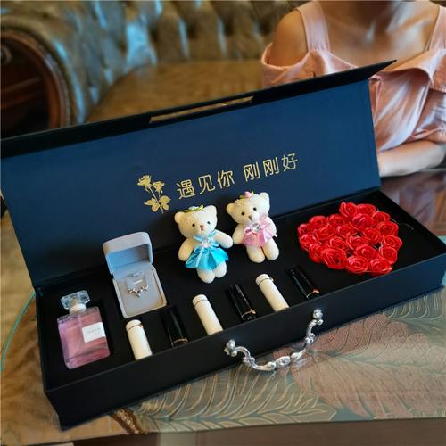 给女性客户送什么礼物,给女性客户送什么礼物最好
