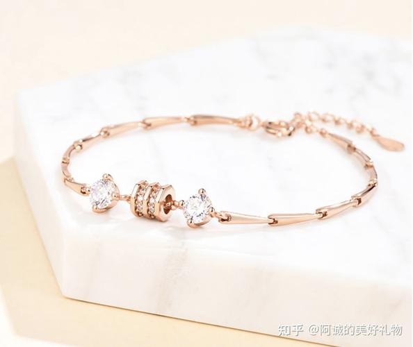 送女孩子手链什么牌子,送女生手链什么牌子好