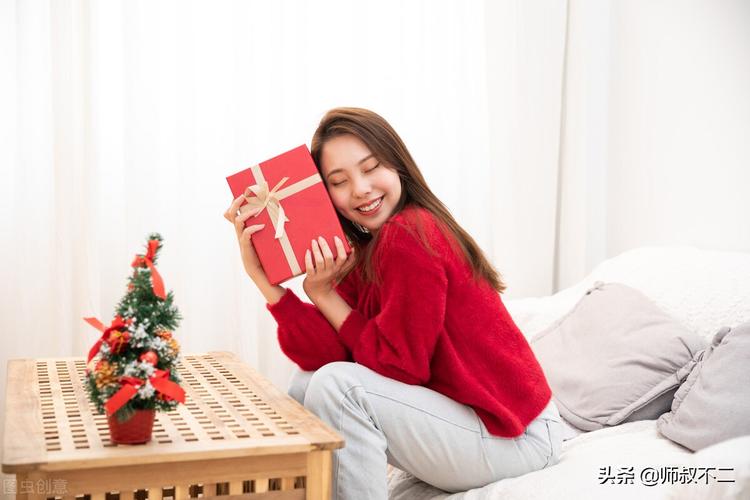 女孩子多久送礼物,认识女孩子多久可以送礼物