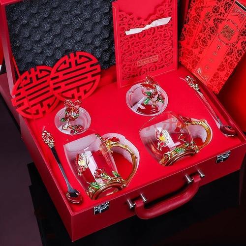 闺蜜订婚买什么礼物好,送闺蜜订婚的话语
