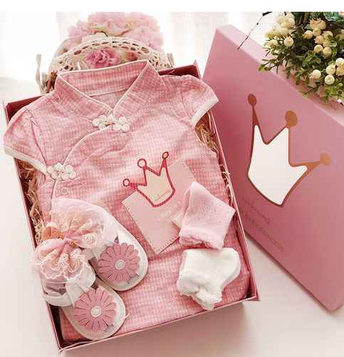 朋友家孩子满月送什么礼物,朋友孩子满月送什么礼物好 女婴
