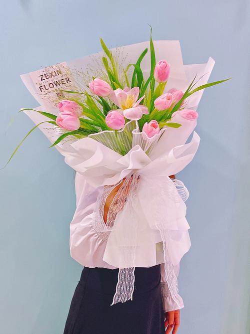 公司3.8妇女节送什么,公司38妇女节送什么花好
