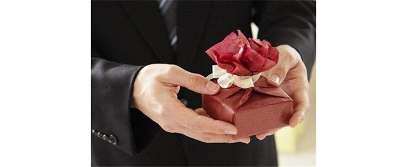 为什么送客户礼品，为什么送客户礼品入账福利费?