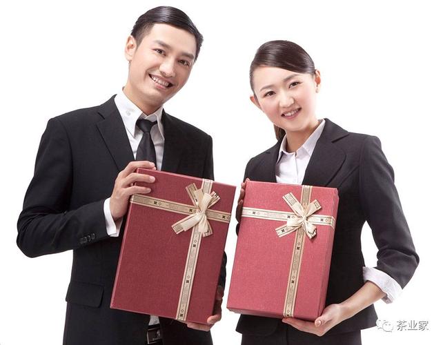 给客户送礼物送什么好,给客户送礼有什么讲究