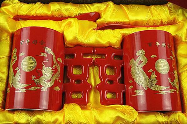 公司送员工结婚礼物,公司送员工结婚礼物送什么好,公司内部员工结婚,代表公司要送什么礼物呢?不要太贵重但也不要太寒酸?