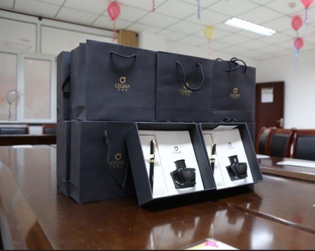 公司员工生日送什么,公司员工生日会送什么礼物