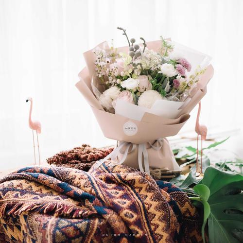 闺蜜生日送什么护肤好,闺蜜生日送什么鲜花好