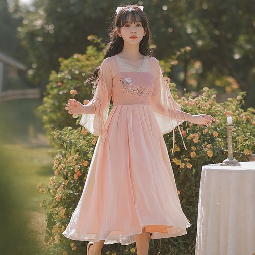 女孩子成年礼该穿什么样,成年礼穿什么样的衣服