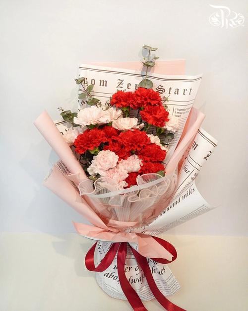 给孩子她妈妈送什么礼物,孩子送妈妈什么花最好