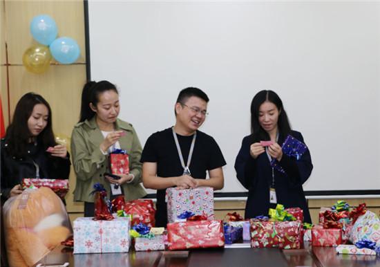 公司交换礼物送什么,公司交换礼物祝福语