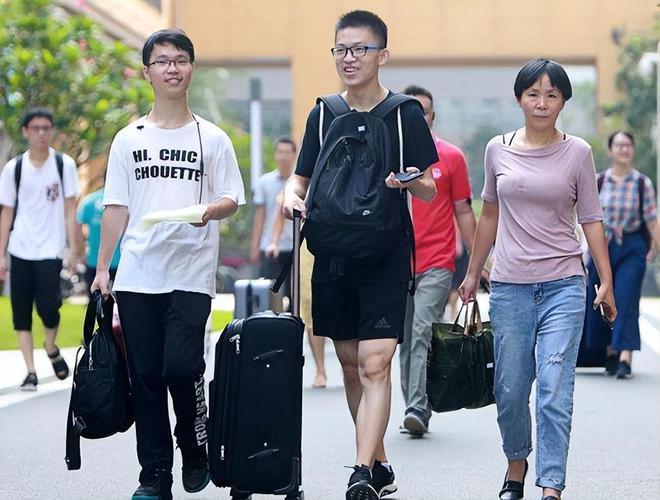 大考完给孩子送什么,孩子考大学送什么