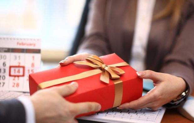 给客户送礼算什么费用,给客户送礼入什么科目