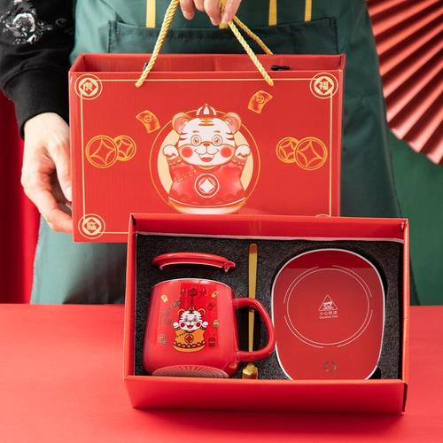 公司过年小礼品送什么好,公司过年礼品送什么好,比较实用大众化