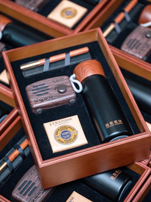 大公司公司礼品,,适合单位发的实用礼品?