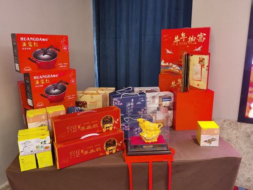 公司答谢会送什么礼物好,银行答谢会送什么礼物