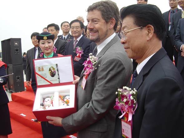 公司互赠创意礼品提现公司,公司互赠礼物,国企互赠礼品规定?