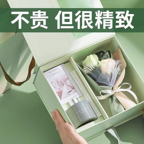 离别时送女孩子什么礼物好,离别时送女孩子什么礼物好一点