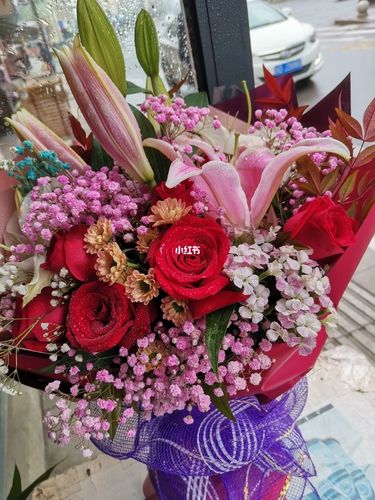订婚送闺蜜花好吗,闺蜜订婚送什么花好