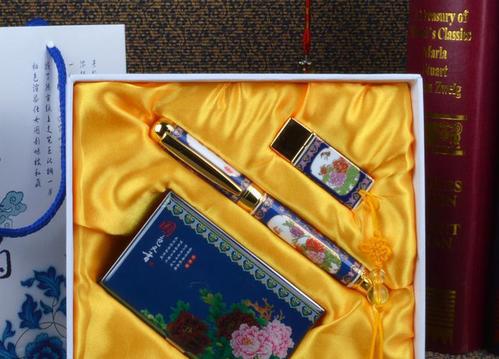 公司公关礼品,公司公关礼品费作为什么费用,公关是什么意思?什么又是公关礼品?