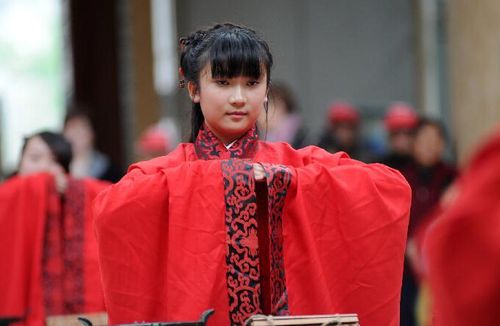 女孩子成年礼父母送什么好,古时候女孩子成年礼叫什么