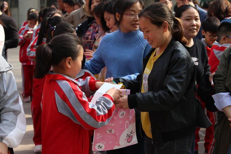 送小学的孩子什么,给小学孩子送什么