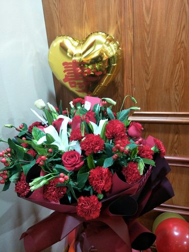 孩子的爷爷过生日送什么好,爷爷过生日送什么花