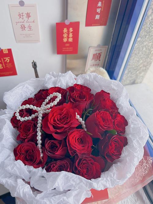 红闺蜜送什么生日礼物,送闺蜜红玫瑰寓意什么