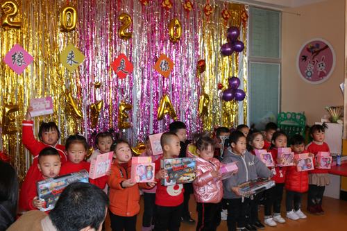 元旦给班里孩子送什么礼物,元旦给小朋友们准备什么礼物