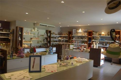 礼品店公司文化，礼品店公司文化介绍，文具礼品店属于什么行业？
