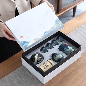 公司领导的礼物合适,,领导请吃饭带什么礼物?